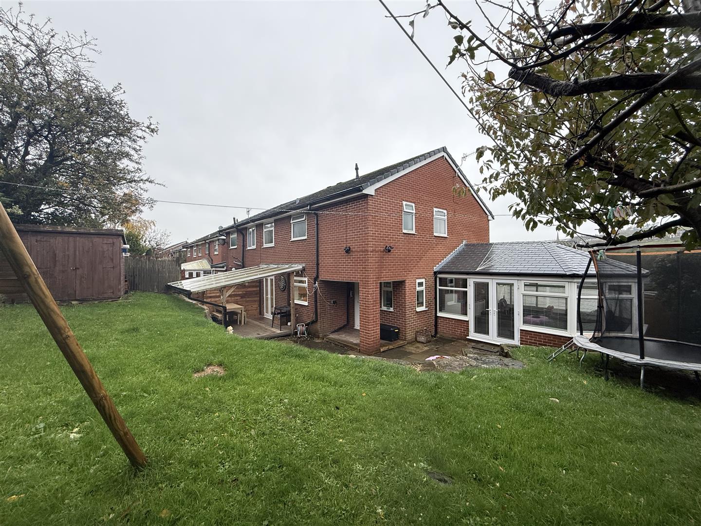 4 bed house - semi-detached in Dale Avenue, Mossley, Ashton-Under-Lyne – photo 4